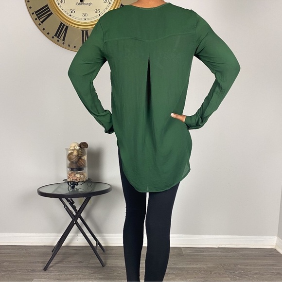 H&M Forest Green Button-Down Blouse - Picture 2 of 8
